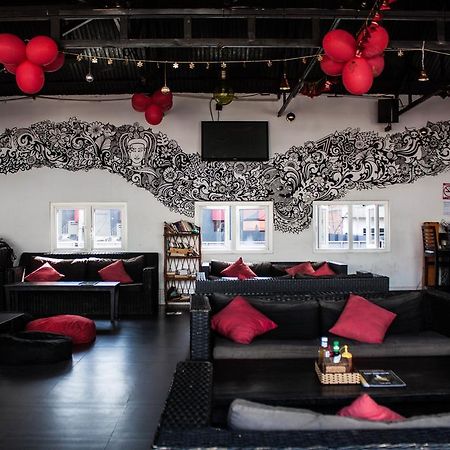 Top Banana Guesthouse & Rooftop Bar Phnom Penh Exterior foto